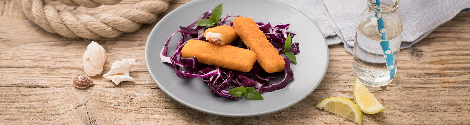 Bastoncini di merluzzo con insalata di cavolo viola - Ricette Findus