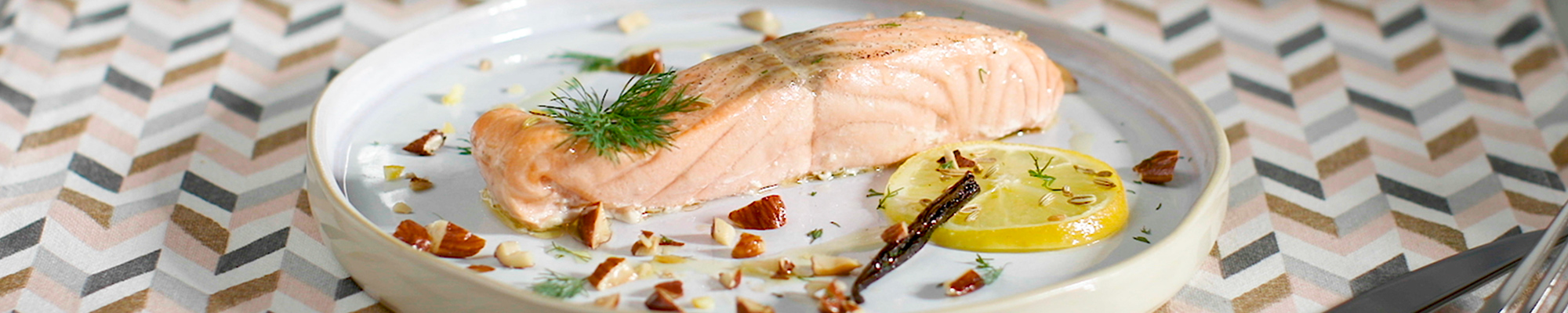 Fiori di Salmone con Confit di Mandorle - Findus