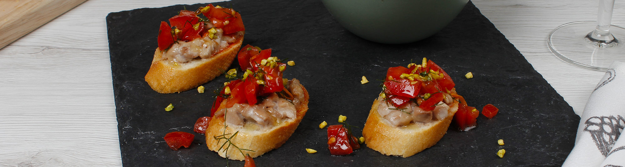 Ricetta Bruschettine con tonno e pistacchio - Ricette Findus							