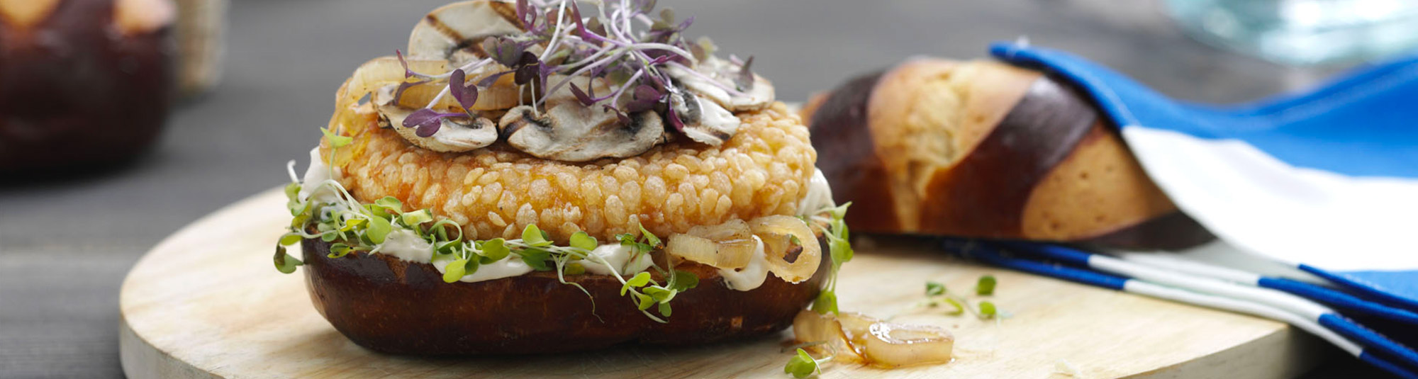 Burger di Pollo con cipolla caramellata - Ricette Findus