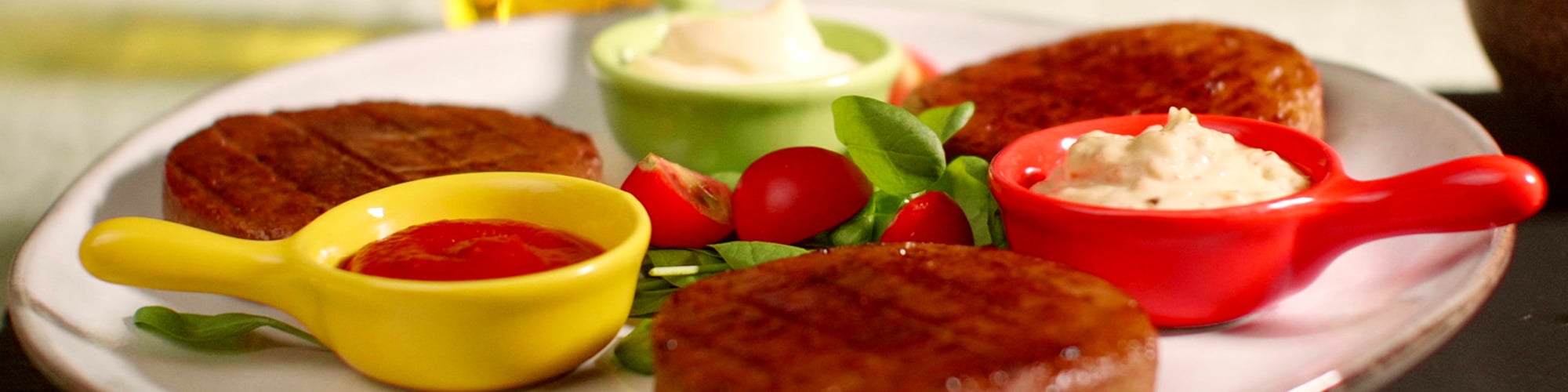 Burger Vegetale con patatine fritte e salse – Ricetta Findus