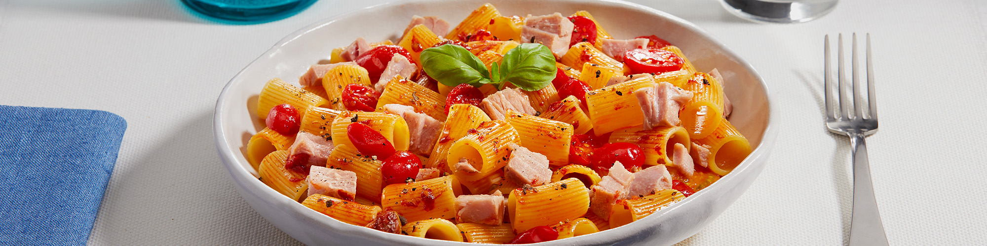 Mezze Maniche con Tonno e Pomodorini